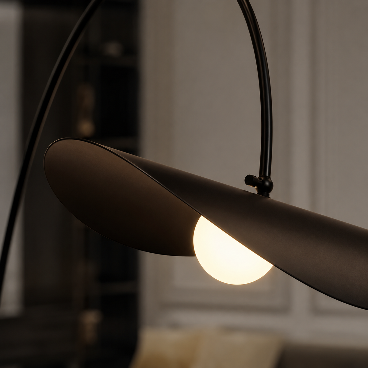 Lampadaire arc noir pour salon Alba