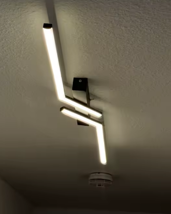 Photo client de Plafonnier LED linéaire noir Varo